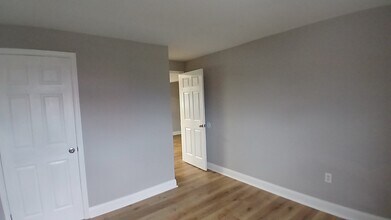 7819 Wise Ave, Unit B in Dundalk, MD - Building Photo - Building Photo