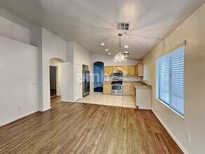 1735 W Appaloosa Way in San Tan Valley, AZ - Building Photo - Building Photo