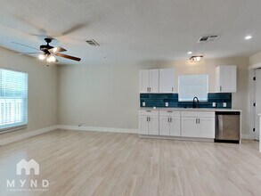 115 Fredonia St in San Antonio, TX - Building Photo - Building Photo