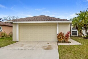 2417 Ginger Mill Blvd in Orlando, FL - Building Photo