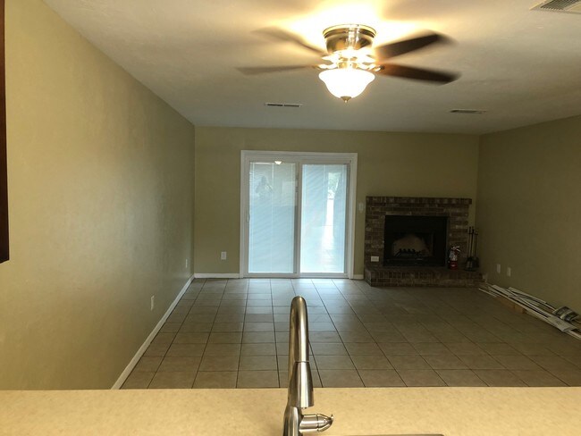 3500 SW 29th Terrace-Unit -D in Gainesville, FL - Building Photo - Building Photo