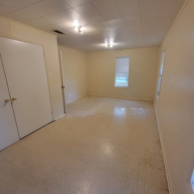 1107 S 10th St in Monroe, LA - Building Photo - Building Photo