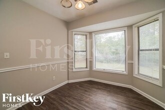 8805 Elon Trail in Jonesboro, GA - Foto de edificio - Building Photo