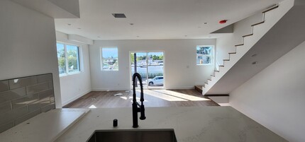 12807 Barbara Ann St in North Hollywood, CA - Building Photo - Building Photo