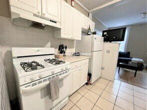 72 Egmont St in Brookline, MA - Building Photo - Building Photo