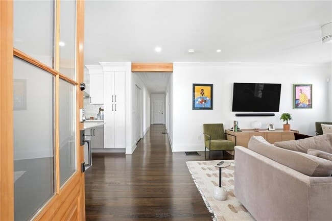 496 Shannon Dr SW in Atlanta, GA - Building Photo - Building Photo