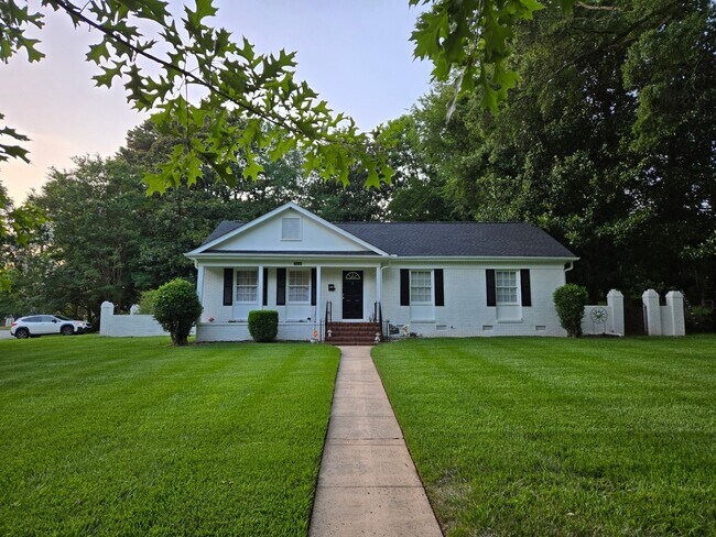 property at 6201 Bridgeport Dr