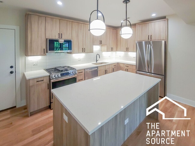 4853 N Seeley Ave, Unit 2