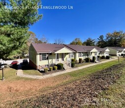 335 N School Pl in Dallastown, PA - Building Photo - Building Photo