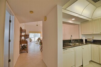 766 Village Cir, Unit 224 in Venice, FL - Building Photo - Building Photo