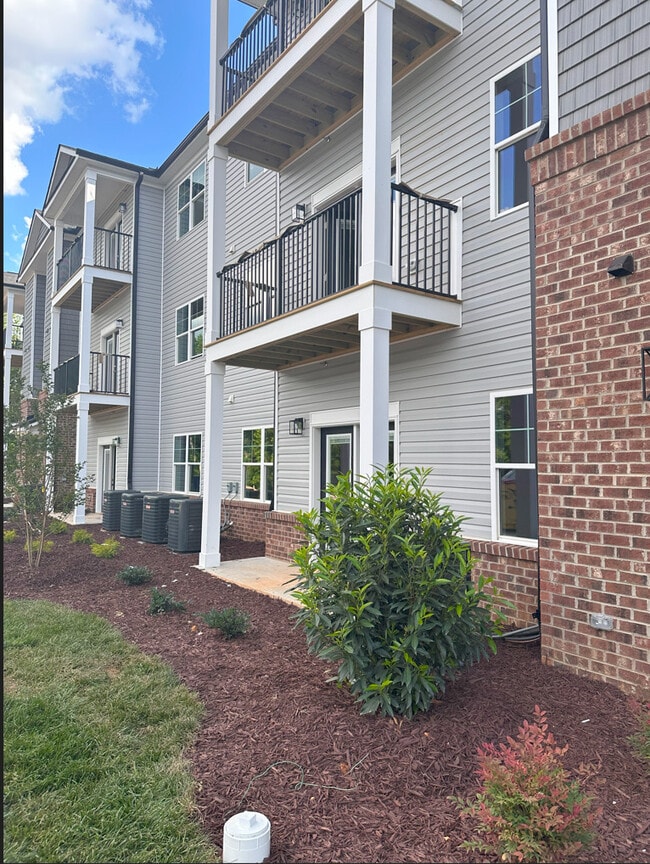 Emerson Point in Elon, NC - Building Photo - Building Photo