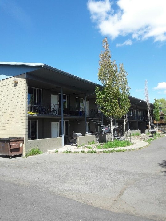 Buff Street Apartments in Madras, OR - Building Photo