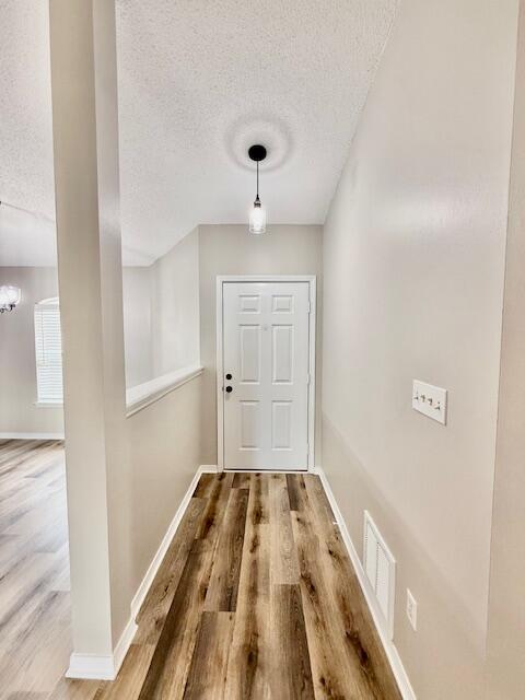 2 Stowe Rd in Mary Esther, FL - Building Photo - Building Photo