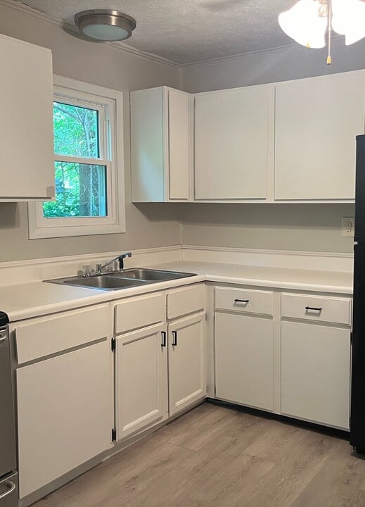 502 Chinworth Ct in Warsaw, IN - Building Photo