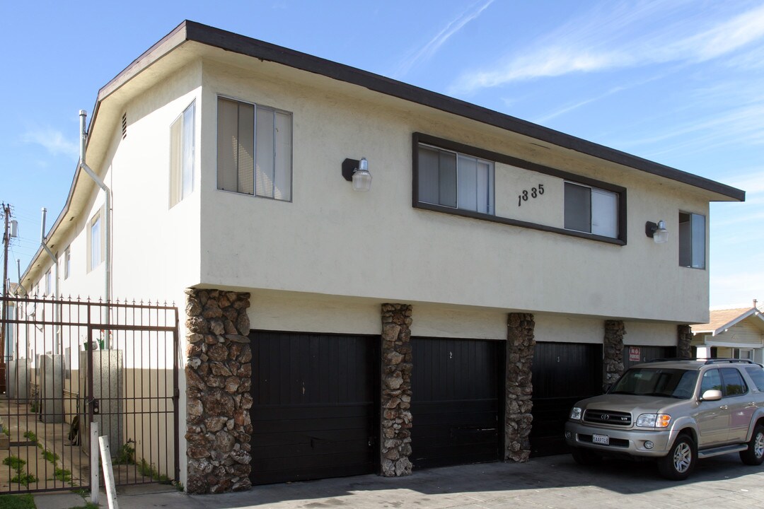 1335 Stanley Ave in Long Beach, CA - Building Photo