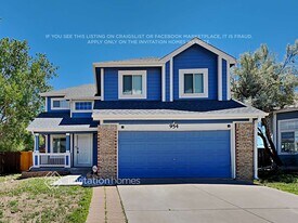954 Square Dance Ln in Fountain, CO - Building Photo