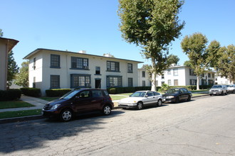 5915-5919 Murietta Ave in Van Nuys, CA - Building Photo - Building Photo