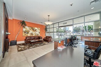 3223 W 6th St in Los Angeles, CA - Building Photo - Building Photo