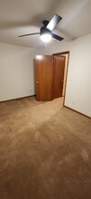 1390 Daleview Dr in Marion, IA - Building Photo - Building Photo