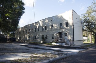 915 E Palmetto St in Lakeland, FL - Building Photo
