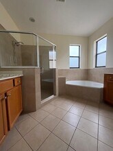 8841 W 34th Ct in Hialeah, FL - Building Photo - Building Photo