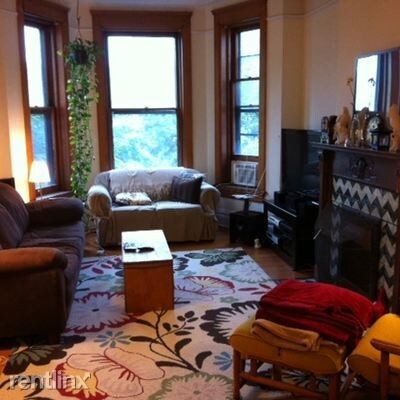 909 W Newport Ave in Chicago, IL - Building Photo