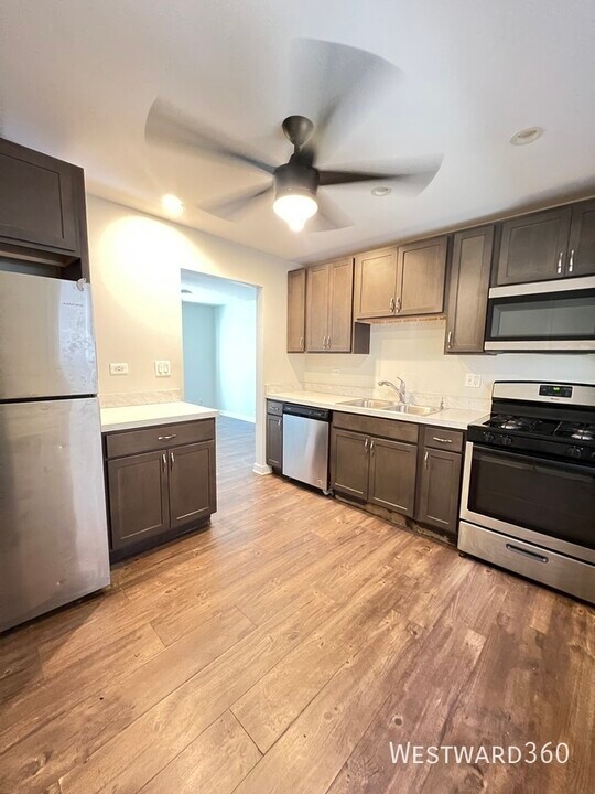 7230 Park Ave in Summit, IL - Building Photo