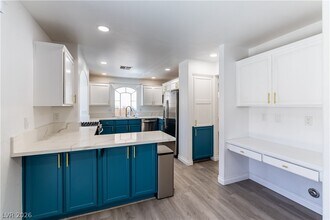 11016 Dornoch Castle St in Las Vegas, NV - Building Photo - Building Photo