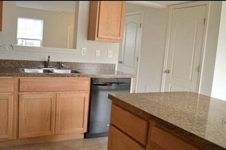 70 Fast View Dr in Martinsburg, WV - Building Photo - Building Photo