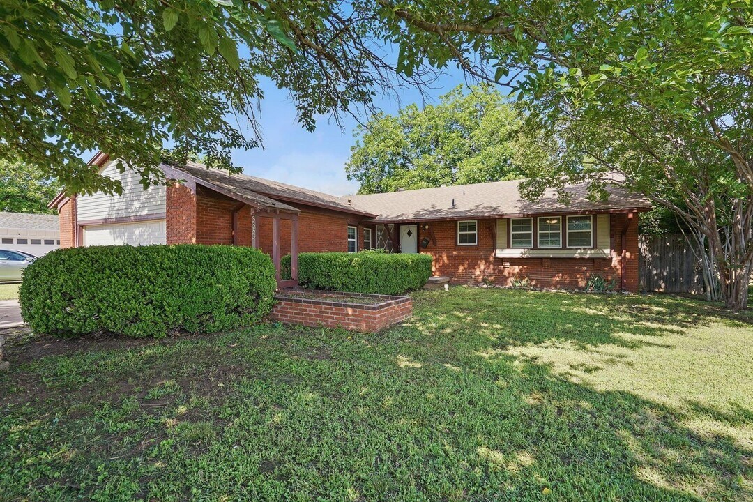 3333 Sayles Blvd in Abilene, TX - Building Photo