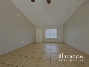 900 Watt Cir in Deltona, FL - Building Photo - Building Photo