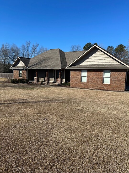 5 Wiley Rd in Caledonia, MS - Foto de edificio