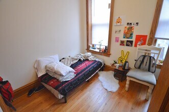 3724 N Fremont St, Unit 3 in Chicago, IL - Building Photo - Building Photo