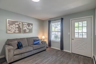 Evergreen Park of Stow in Stow, OH - Foto de edificio - Interior Photo