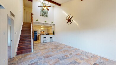 12250 Copper Tree Pvt Ln in Houston, TX - Building Photo - Building Photo