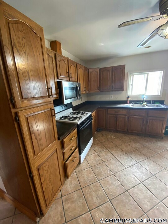 67 Gore St in Cambridge, MA - Building Photo