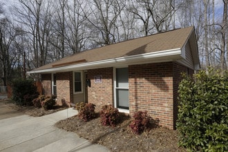 Woodstream Apartments in Wellford, SC - Building Photo - Building Photo