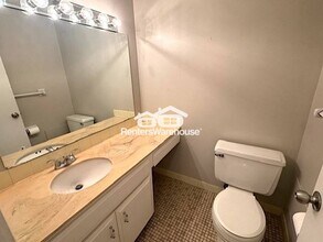 215 Barry Ave in Wayzata, MN - Building Photo - Building Photo