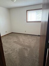 108 Westwood Dr in Marshalltown, IA - Building Photo - Building Photo