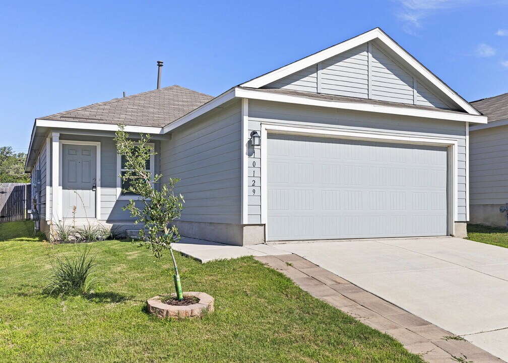 10129 Bridgton Mill in San Antonio, TX - Building Photo