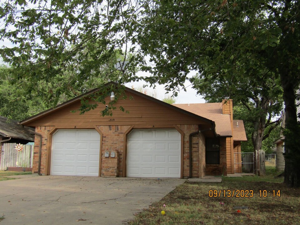 1509 NW Columbia Ave in Lawton, OK - Building Photo