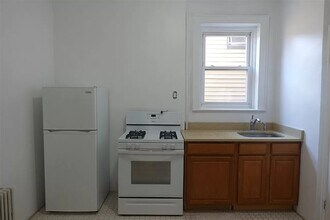 187 Hopkins Ave in Jersey City, NJ - Building Photo - Building Photo