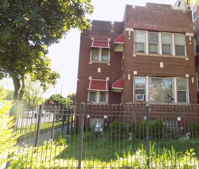 1475 W 77th St, Unit 1A in Chicago, IL - Building Photo - Building Photo