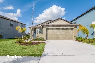 5048 Brickwood Rise Dr in Wimauma, FL - Building Photo