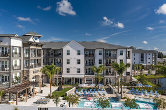 Summerhouse in Lakewood Ranch, FL - Foto de edificio - Building Photo