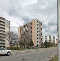 3380 Eglinton Ave E in Toronto, ON - Building Photo