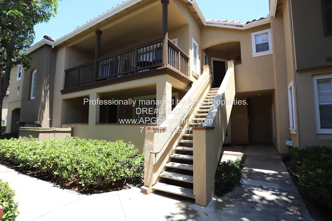 258 Gallery Wy in Tustin, CA - Building Photo