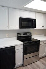 2415 S Graham Dr in Arlington, TX - Building Photo - Building Photo