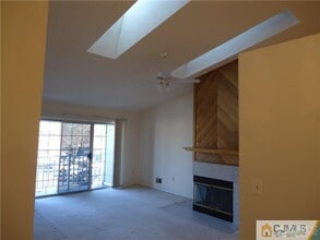 54 Clay St in North Brunswick, NJ - Building Photo - Building Photo