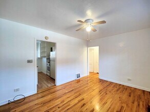 2133 S Grant St in Denver, CO - Building Photo - Building Photo